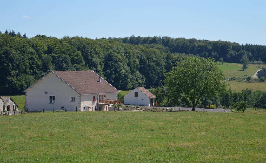 Chambres Et Table D'Hotes La Trottelee Bellefontaine  Exterior foto